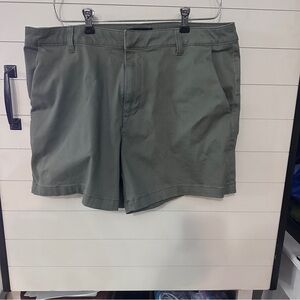 Banana Republic Women’s Chino Shorts | High Rise | Office Casual | Size 14